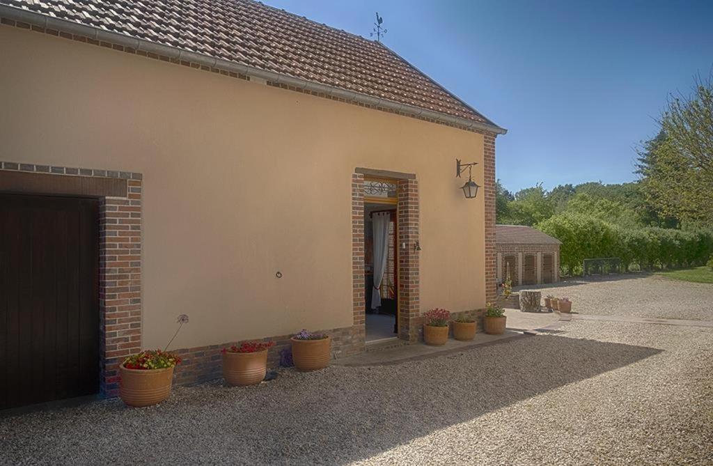 Le Logis Du Regisseur Bed & Breakfast Charny-Oree-de-Puisaye Exterior foto